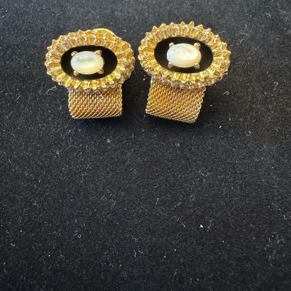 vintage men’s gold tone mesh cufflinks with moonstone cabochons